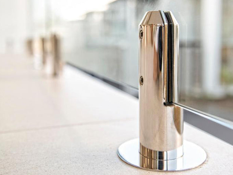 Stainless steel glass spigots with glass fence.