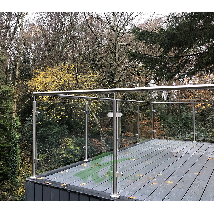 Glass fence on the terrace.